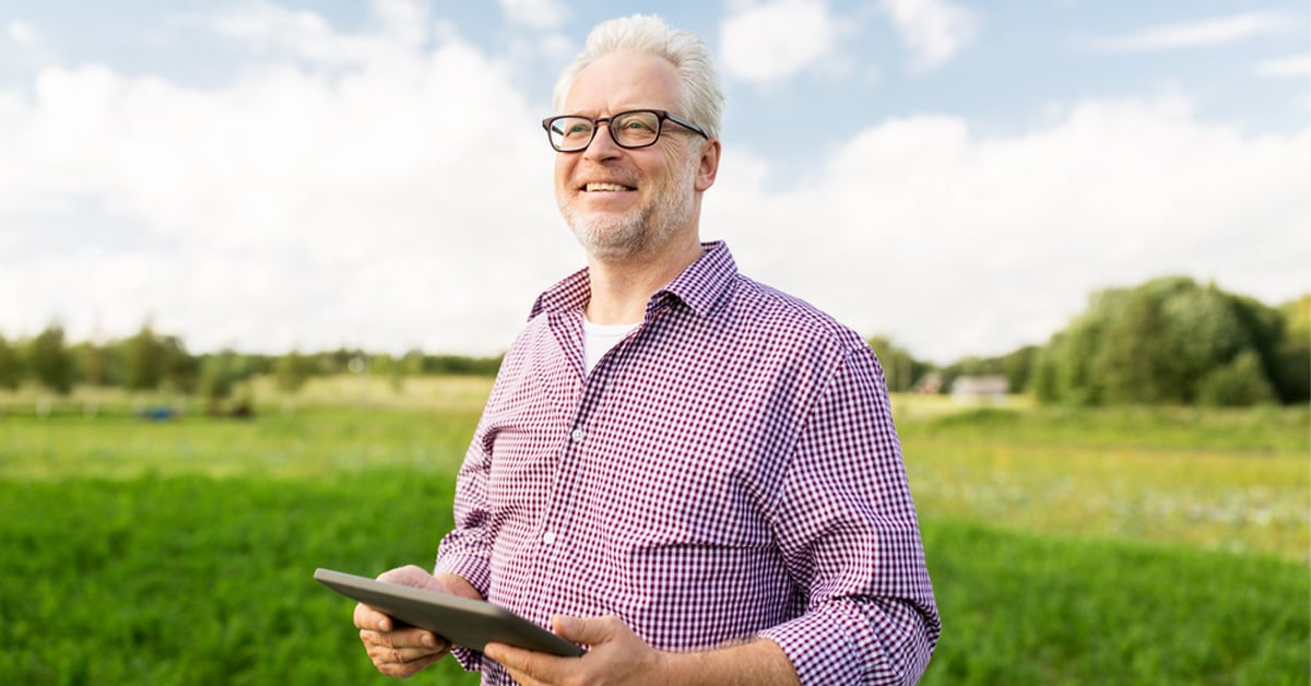 Man in a rural area served by a WISP (article by TeleDynamics)